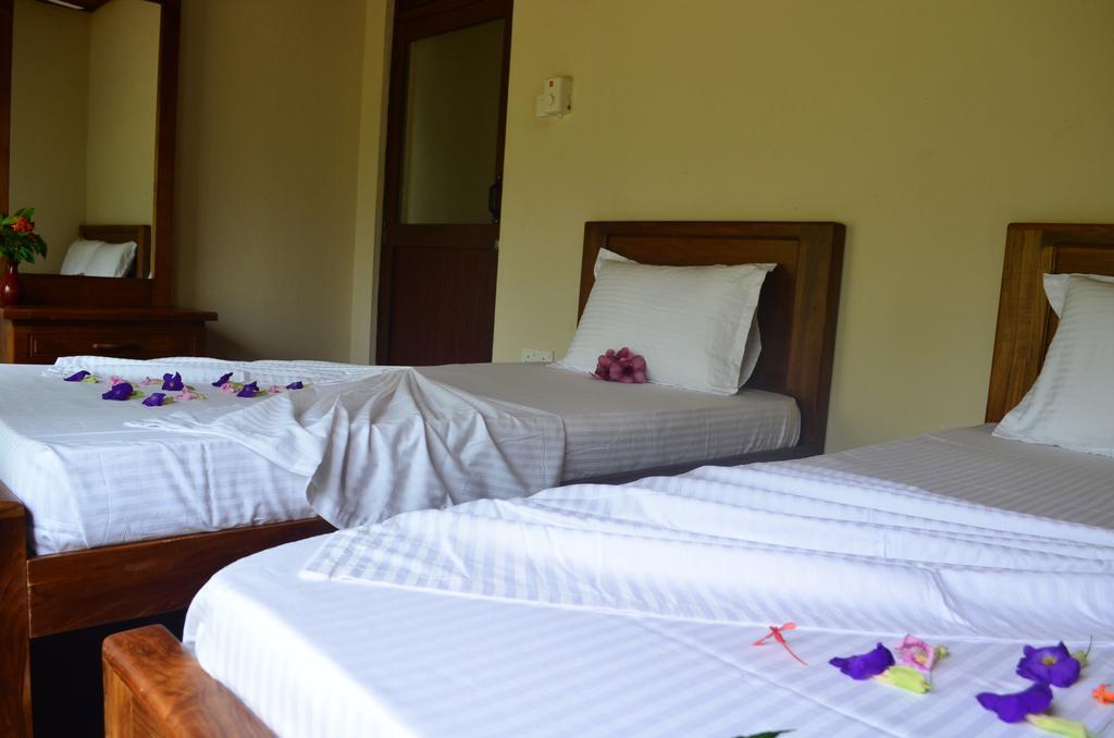 Aqua Front Yala Resort Kirinda  Habitación foto